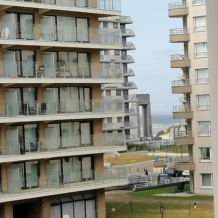 Zee En Apartment De Panne